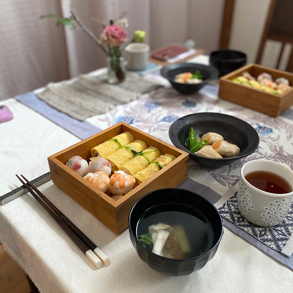 少し手を加えるだけで見栄えのするお寿司に早変わり。料理は五感で楽しむものなのだと改めて感じます。